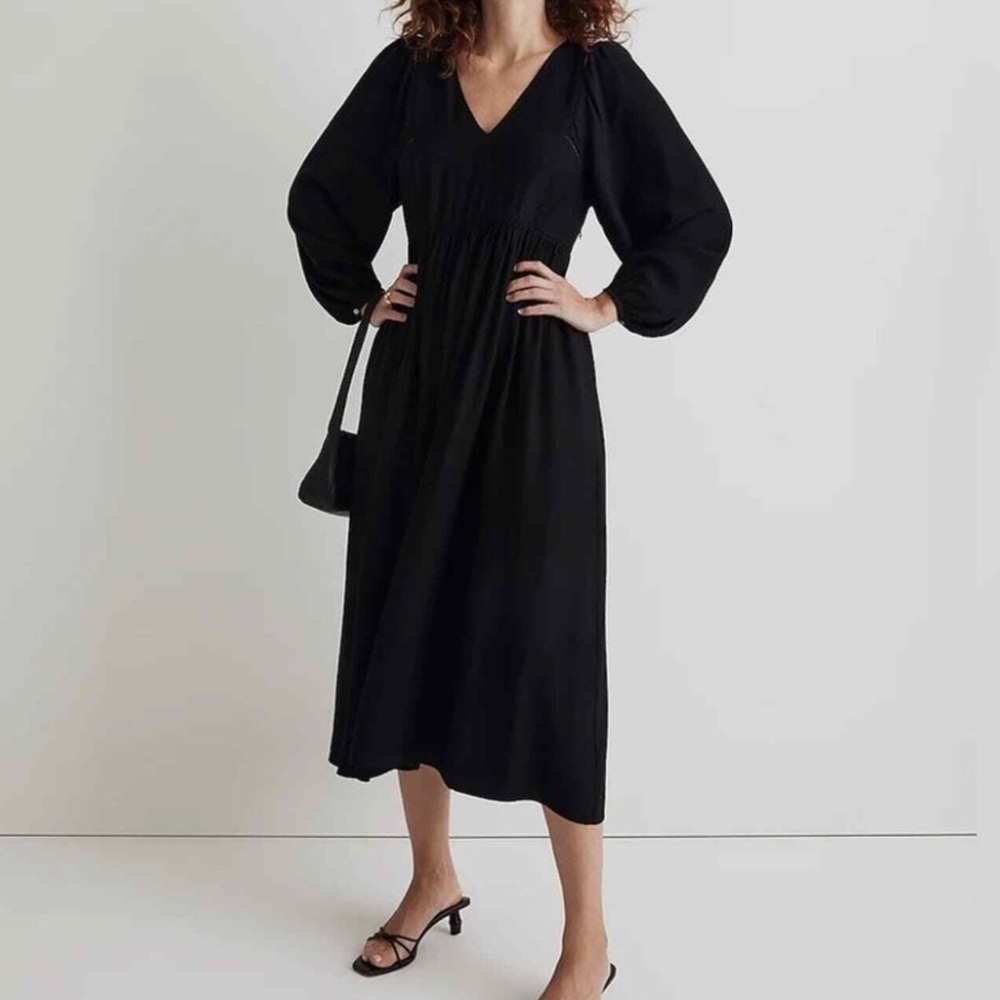 Black V-Neck Long Sleeve Midi Dress